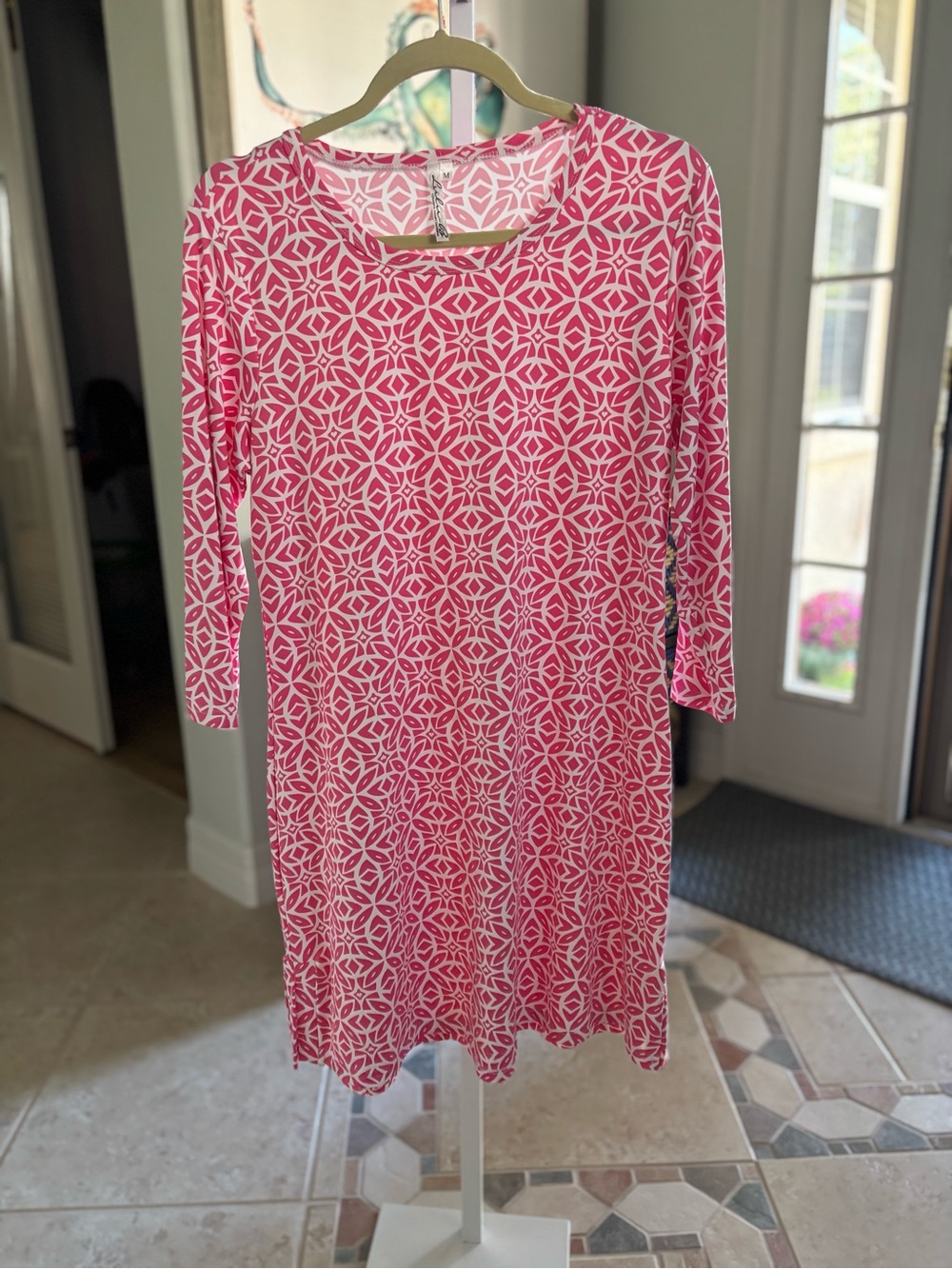 #079 Lulu-B Pink Geometric Long-Sleeve Shift Dress